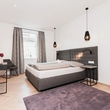 Center-apartment - Im Stadtzentrum In Perfekter Lage & Balkon * 因斯布鲁克
