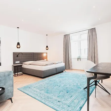 Lägenhet Center-apartment - Im Stadtzentrum In Perfekter Lage & Balkon *