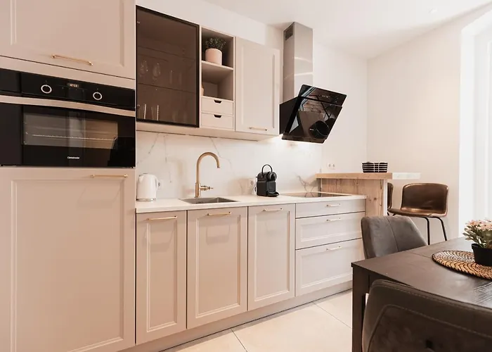 公寓 Center-apartment - Im Stadtzentrum In Perfekter Lage & Balkon *